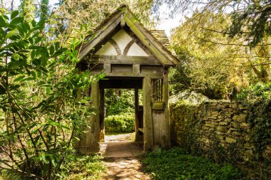 orman yolu kapısı linç