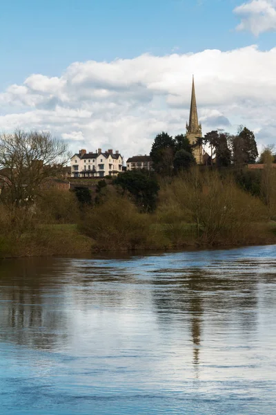 Ross on Wye, river in foreground — Stock Photo, Image