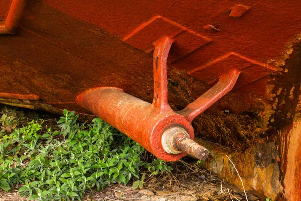 Old Ship propeller shaft — Stock Photo, Image
