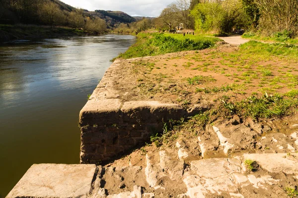 Oude kaai op rivier Wye — Stockfoto