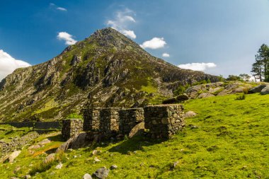 Kalem yr Ole Wen dağ Idwal Cottage.