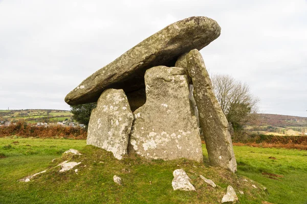 Trethevy quoit megalithisches Grab in Kornmauer — Stockfoto