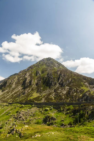 Kalem yr Ole Wen dağ Idwal Cottage. — Stok fotoğraf