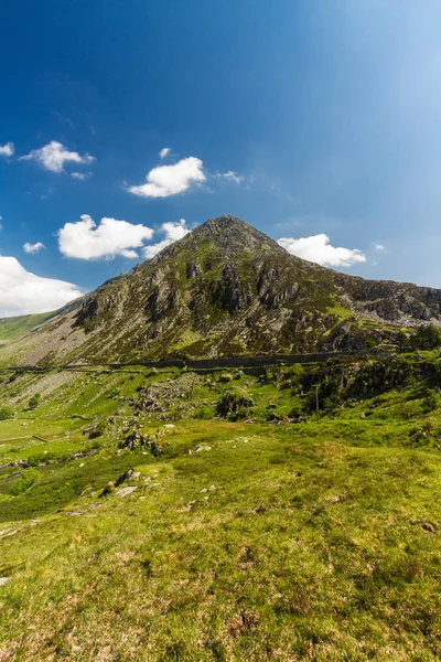 Pen yr Ole Wen mountain from Idwal Cottage. — Stock Photo, Image