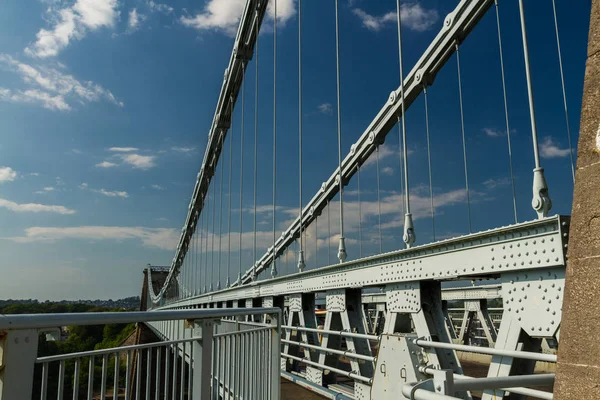 Deck of the Menai Suspension Bridge over between Anglesey and ma — Stock Photo, Image