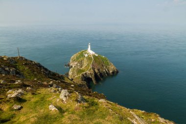 Güney yığın deniz feneri, Anglesey