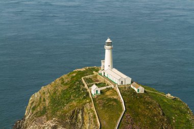 Güney yığın deniz feneri, Anglesey
