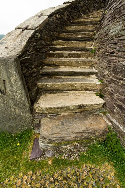 Stone curving staircase — Stock Photo, Image