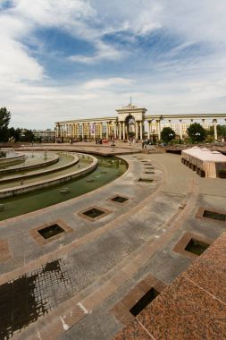 Redaksiyon: Çeşme üzerinde ilk Başkan'ın Park'ta Almatı, Kaza