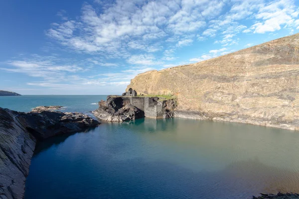 Blue, lagoon in Abereiddy — Stock Photo, Image