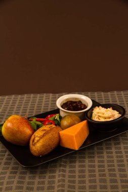 Kırmızı leicester peynir ile Çiftçi'nın Öğle Yemeği.