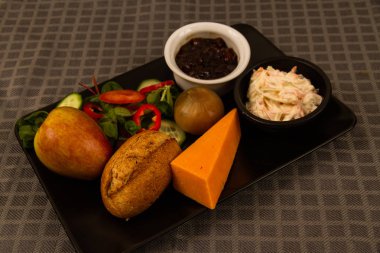 Kırmızı leicester peynir ile Çiftçi'nın Öğle Yemeği.