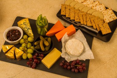 Büyük paylaşılan Peygamberli tabağı