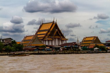 Chao Phray dan WAT Kalayanamitr Varamahavihara Budist tapınağı