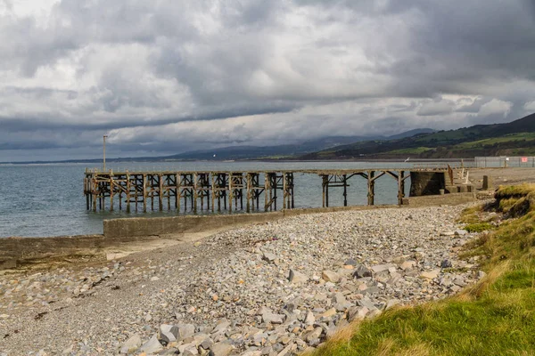 Muelle abandonado en Trefor, Gales del Norte . —  Fotos de Stock