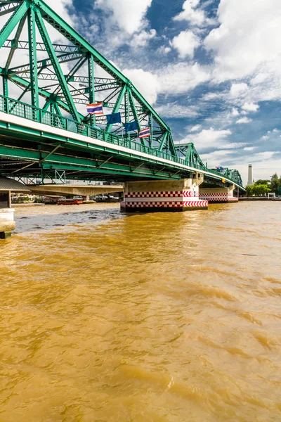 Puente conmemorativo Rey Rama 1 — Foto de Stock