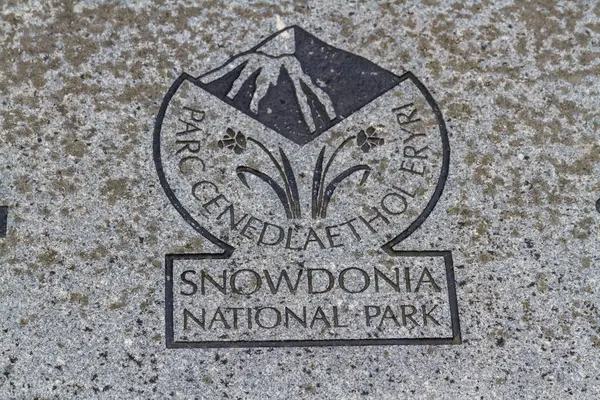 Leitartikel, Schild oder Logo des Snowdonia Nationalparks, Landschaft — Stockfoto