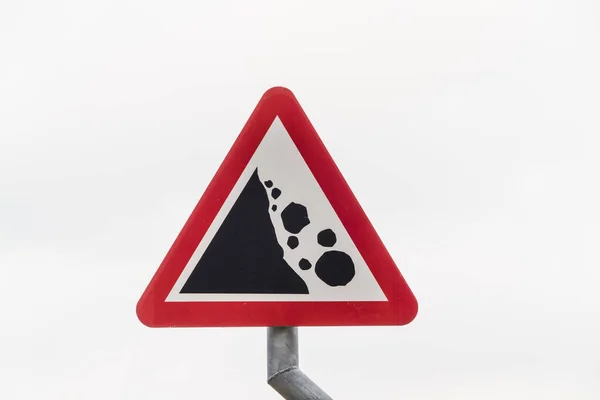 Uk yol uyarı işareti Düşen veya düşen kayalar — Stok fotoğraf