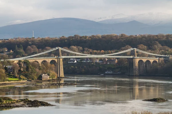 Menai suspension bridge, autumn fall day — ストック写真