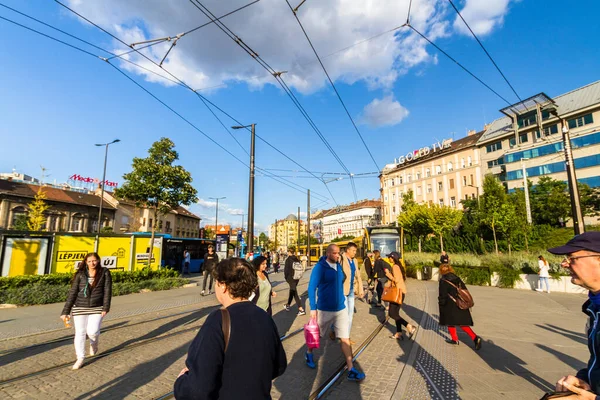 Budapeşte Macaristan Yayaları Trafiği Budapeşte Macaristan Eylül 2019 Macaristan — Stok fotoğraf