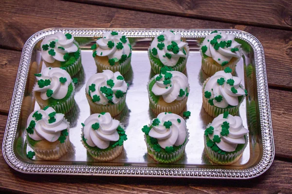 ST. Patricks Day Mini Cupcakes