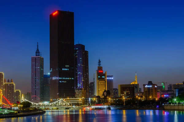 Gece sahne cityscape Tianjin city Hai adlı onun Nehri Bölgesi ile