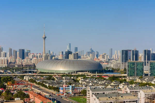 Paisaje urbano de la ciudad de Tianjin China durante el día con cielo azul claro — Foto de Stock