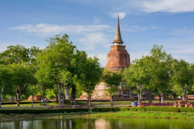 Sukhothai Tarih Parkı Tayland eski Budist tapınağı.