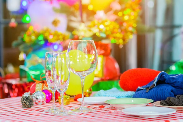 Ajuste de mesa para fiesta de Navidad o fiesta de año nuevo . Imagen de stock