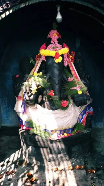 Hindu Lord Ganesha doku duvar kağıdı arka planı — Stok fotoğraf
