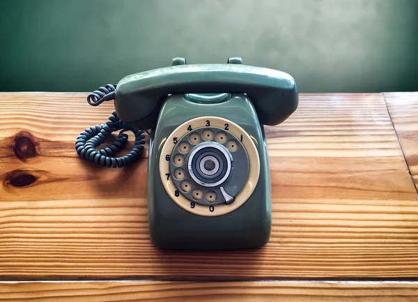 Ahşap Masa Iletişim Eski Retro Vintage Telefon — Stok fotoğraf