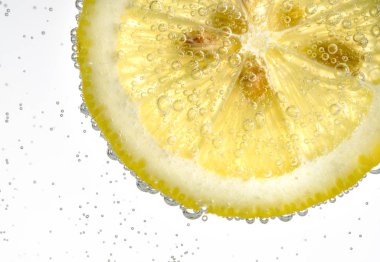 Maden maden suyu, meyve suyu içecek limon düşüş