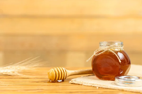 Honey Honey Comb Wooden Stick — Stock Photo, Image