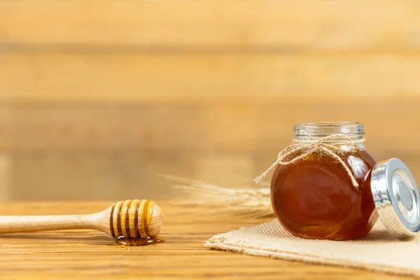 Honey Honey Comb Wooden Stick — Stock Photo, Image