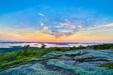 Acadia Ulusal Parkı, Maine 'deki Cadillac Dağı' nda gün doğumu