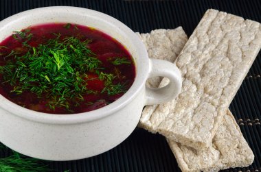 sebze parçaları ile taze vitamini çorbası