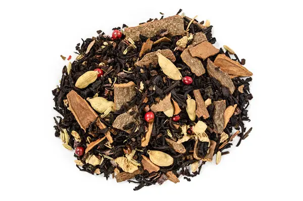 Mezcla seca hojas de té negro aisladas — Foto de Stock