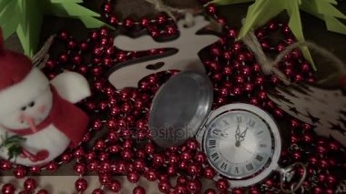 Festival için aile ve arkadaşlar ile sıcak bir akşam nesneleri kümesi