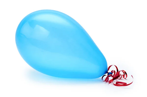 Balão de festa azul único. isolado em fundo branco — Fotografia de Stock