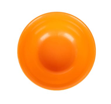 Beyaz arka plan üzerinde izole turuncu renk plastik kase