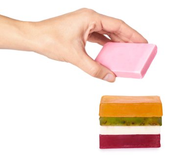 doğal el yapımı Sabun bar elinde beyaz arka plan üzerinde izole