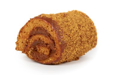 Beyaz arka plan üzerinde ev yapımı tatlı izole süt İsviçre rulo kek ile lezzetli çikolata