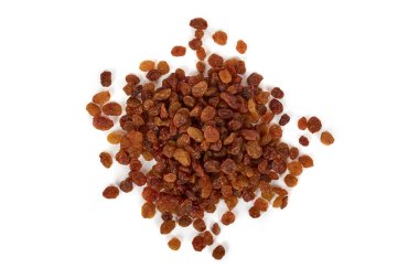 Beyaz arka planda izole edilmiş lezzetli ve sağlıklı kuru üzümler sağlıklı tatlı atıştırmalıklar.