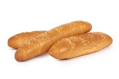 Beyaz arka planda, susam ile ev yapımı yiyecek izole hafif ve lezzetli baget ekmek