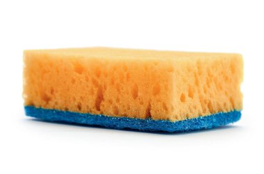 Yeni ve temiz sünger Temizleme. Beyaz arka plan üzerinde izole