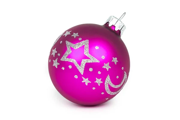 Decoración de Navidad, bola azul de cristal aislada sobre fondo blanco. Objeto de Año Nuevo —  Fotos de Stock