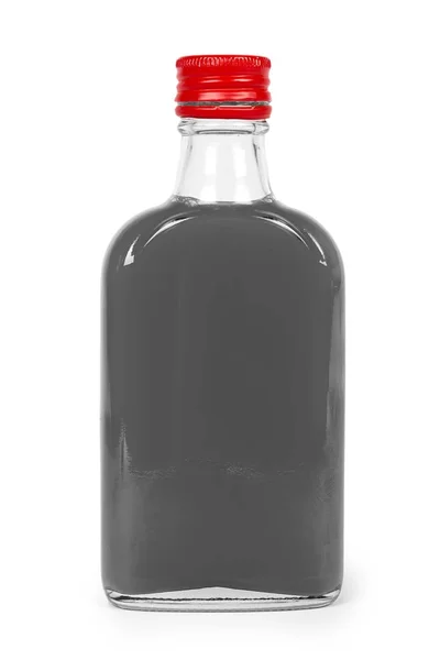 Garrafa de vidro com tintura vermelha isolada sobre fundo branco. Problema do álcool — Fotografia de Stock