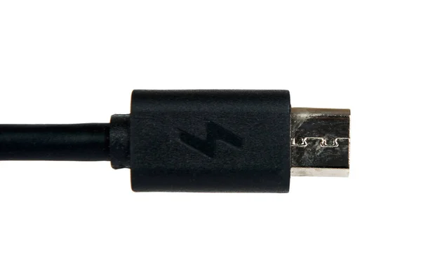 Zwarte usb naar micro USB-kabel, geïsoleerd op witte achtergrond — Stockfoto