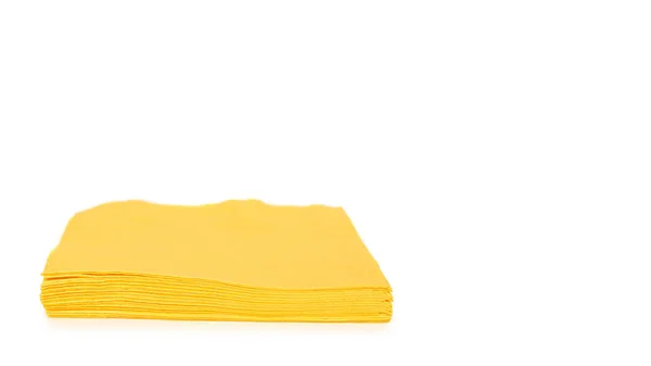 食品は、白い背景で隔離の黄色い紙ナプキン。オブジェクトを提供するキッチン。コピー スペース テンプレート — ストック写真