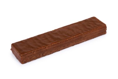 Lezzetli çikolata gofret elinde. Beyaz arka plan üzerinde izole. Sütlü gözleme, gevrek ve tatlı snack